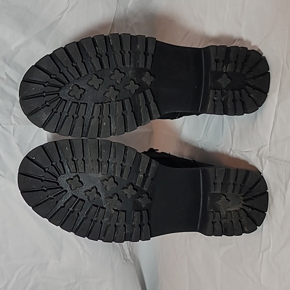 CLIFFS BY WHITE MOUNTAIN Mentor Block Heeled Lace-Up Ankle Bootie Size 7 Women's - Picture 9 of 14